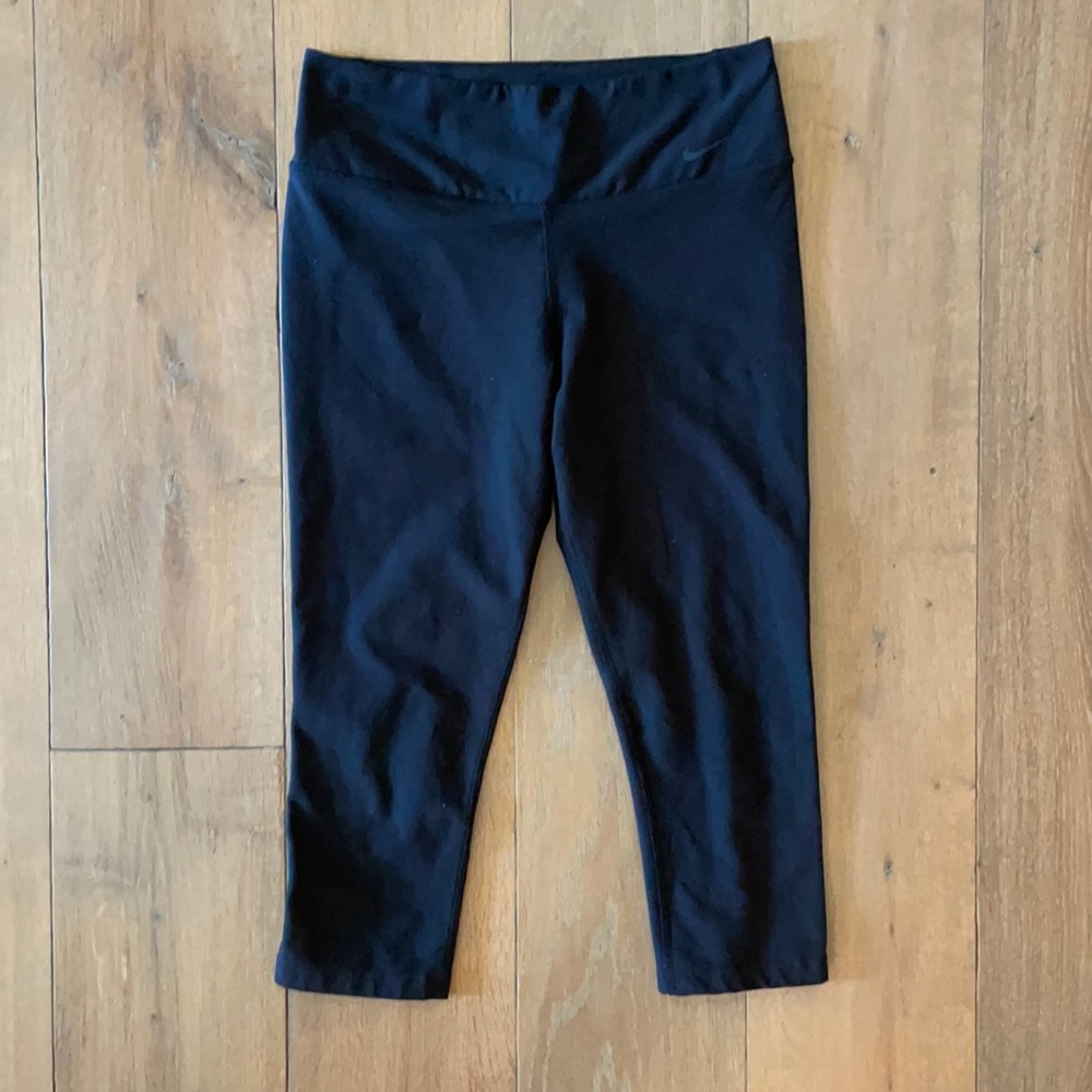 Nike Black Capri Leggings- Size M